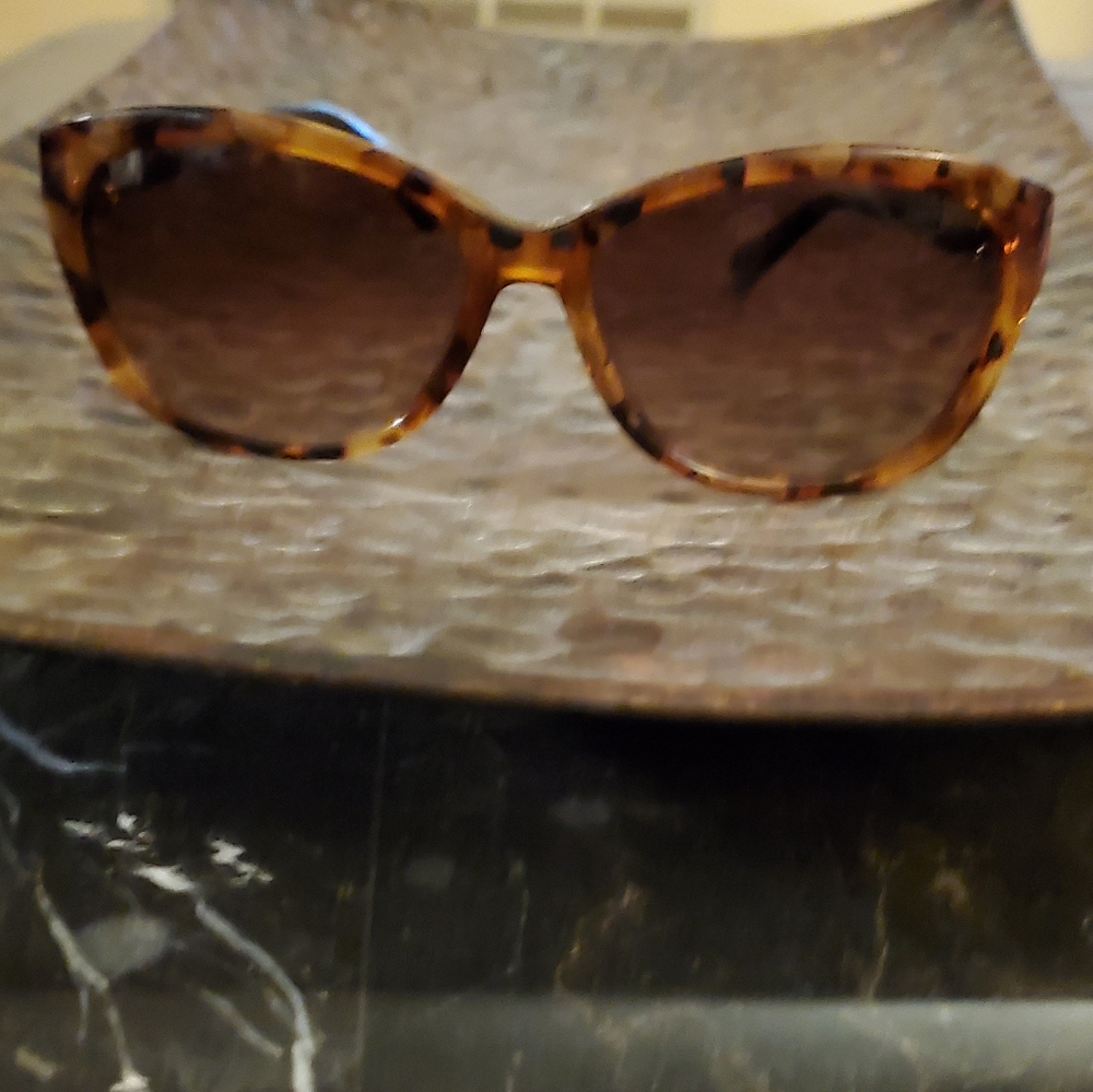 NWT Diane Von Furstenberg Sunglasses